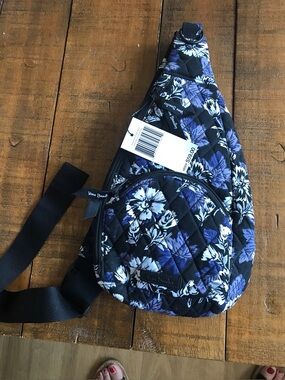 Vera Bradley Frosted Floral Sling Essential Compact 13” NEW!